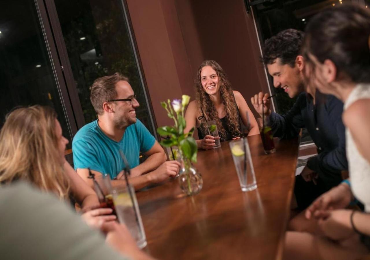Catba Backpackers Hostel & Pool Bar Chan Chau Bagian luar foto