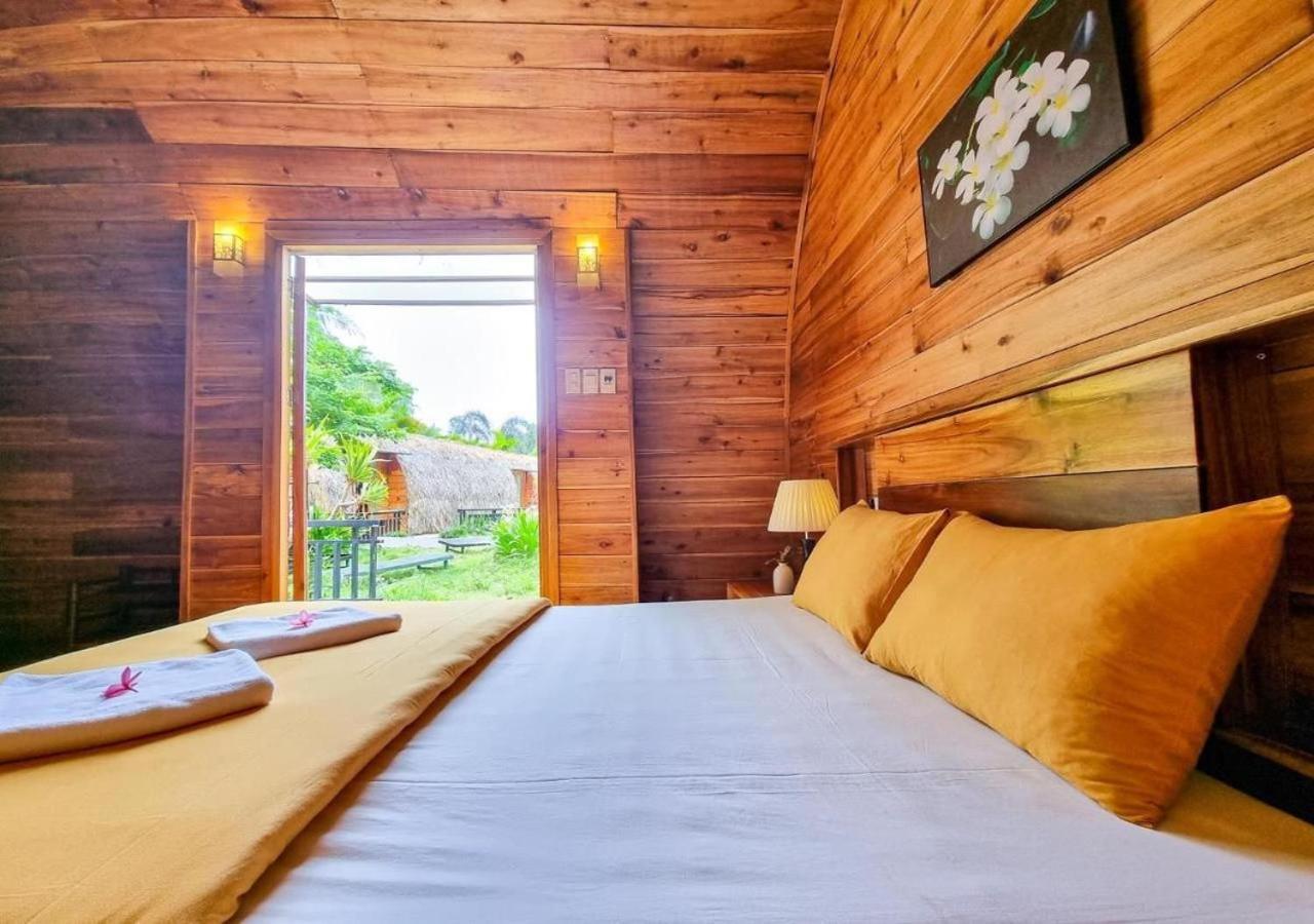 Catba Backpackers Hostel & Pool Bar Chan Chau Bagian luar foto
