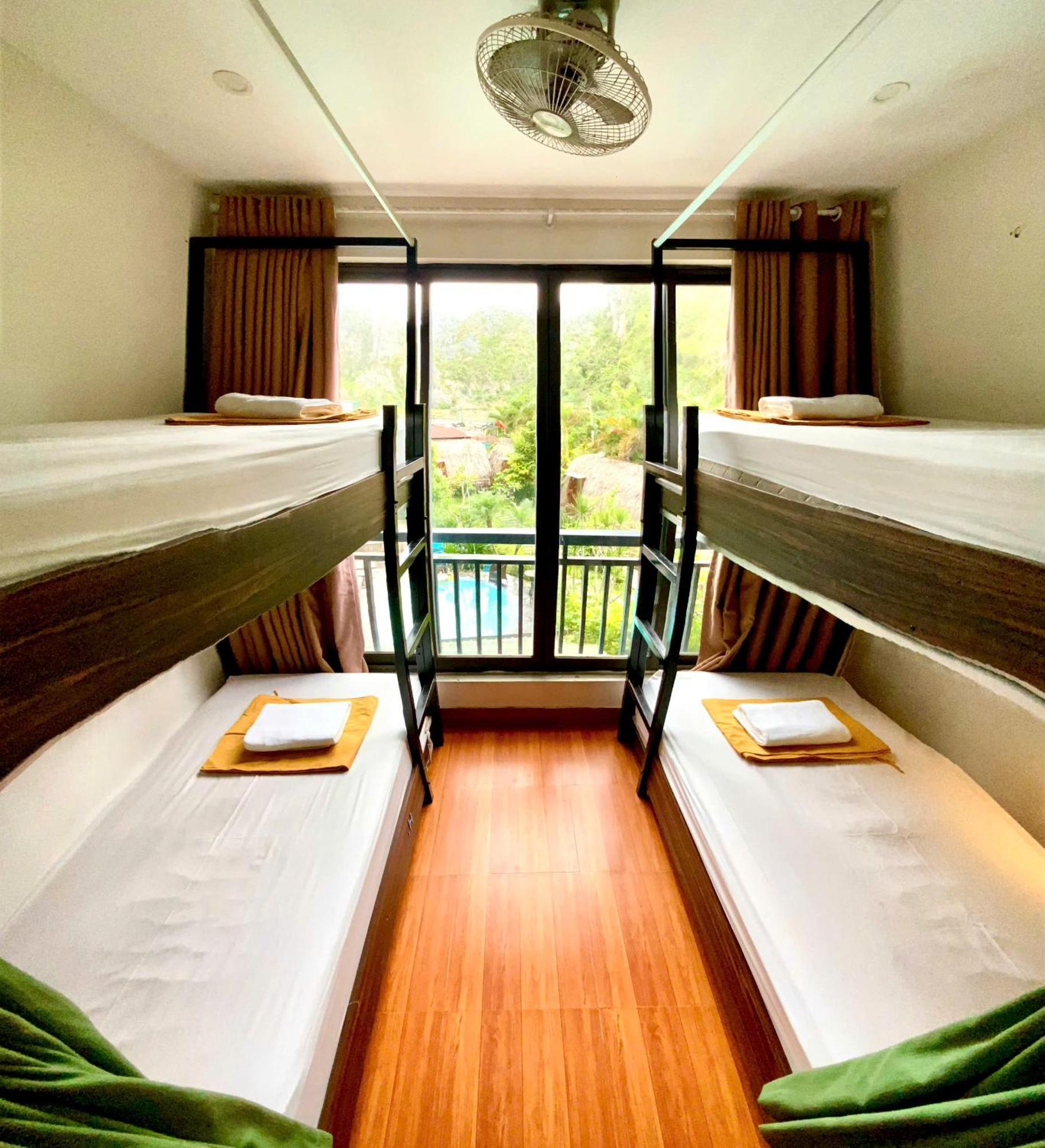Catba Backpackers Hostel & Pool Bar Chan Chau Bagian luar foto